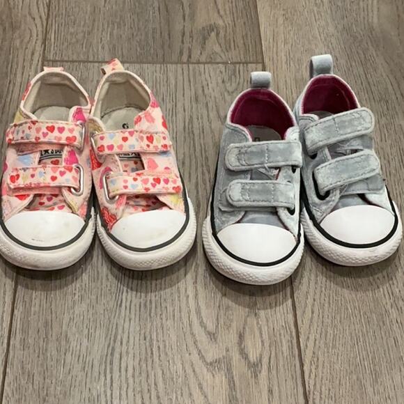 Lot of 2 Converse Heart Pink Gray All Star Converse Velcro Sneakers Size 6 and 7 - Picture 1 of 15